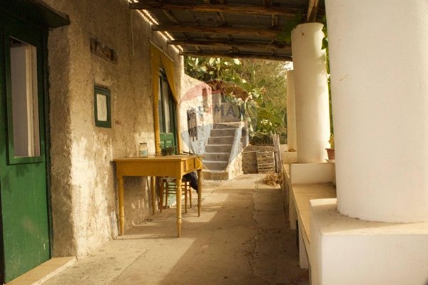 casa indipendente in vendita a Lipari