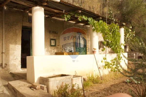 pentavano in vendita a Lipari