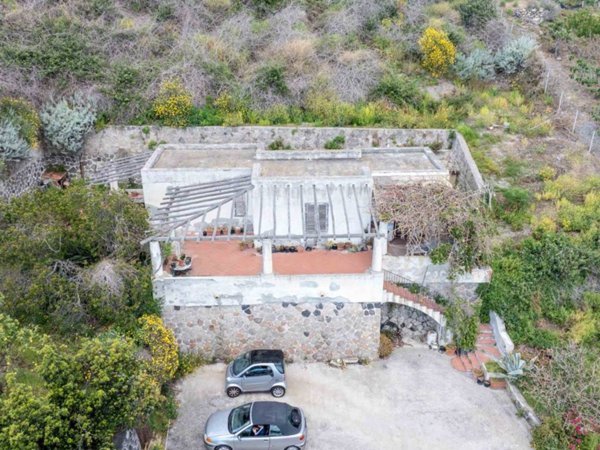 casa indipendente in vendita a Lipari