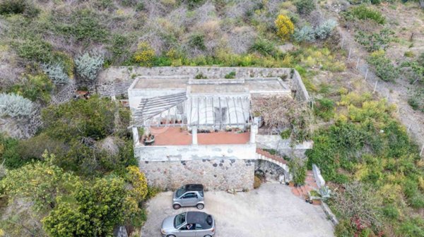 casa indipendente in vendita a Lipari