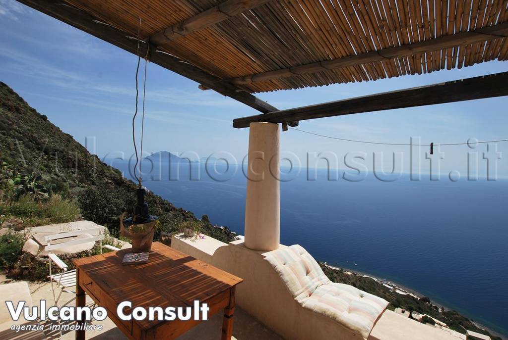 casa indipendente in vendita a Lipari