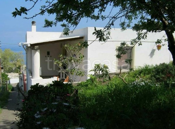 casa indipendente in vendita a Lipari