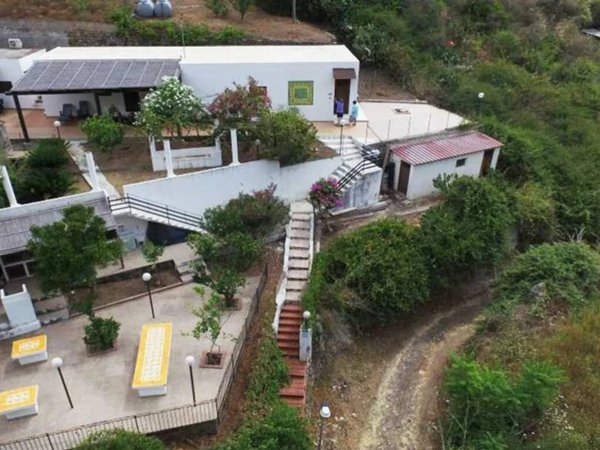 casa indipendente in vendita a Lipari