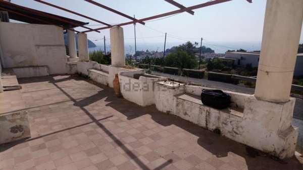 casa indipendente in vendita a Lipari