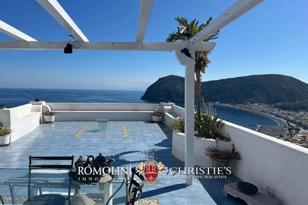 casa indipendente in vendita a Lipari