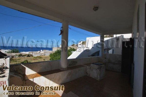 esavano in vendita a Lipari