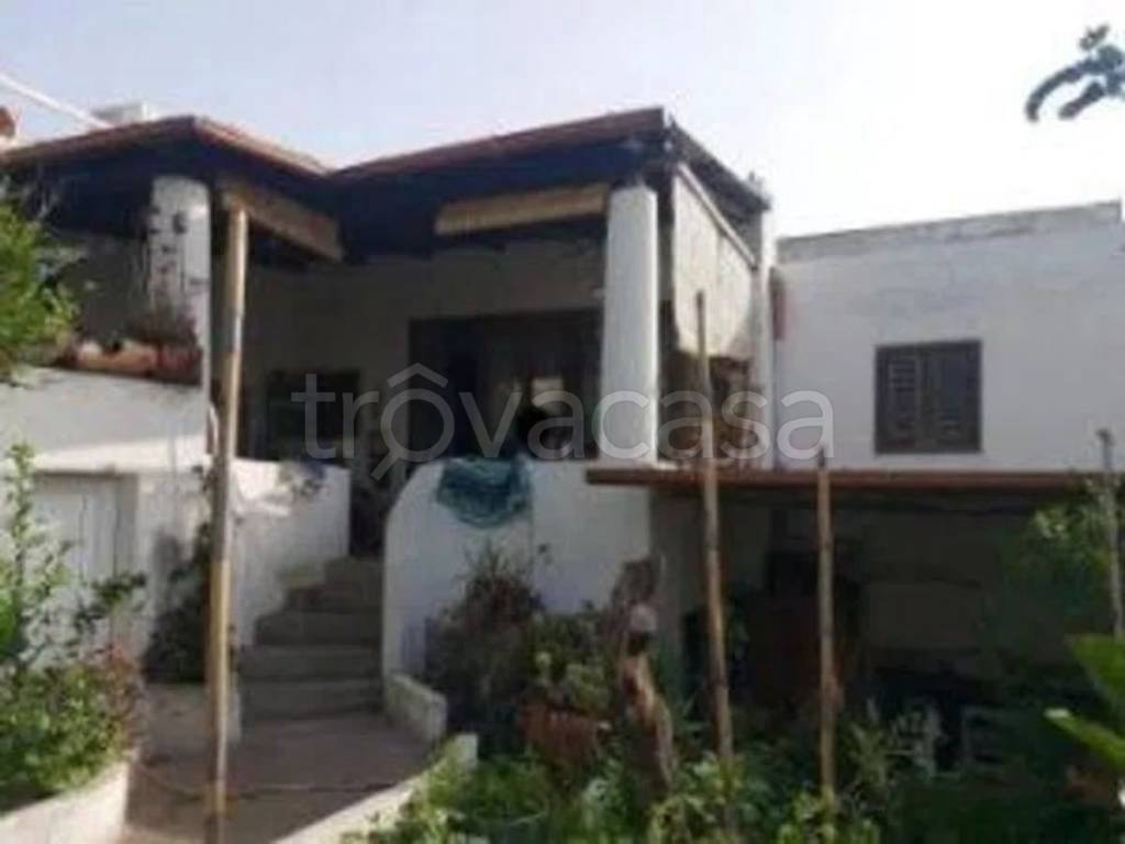 casa indipendente in vendita a Lipari