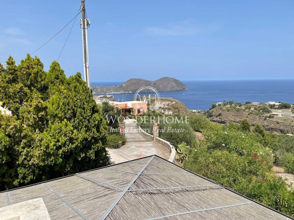 casa indipendente in vendita a Lipari