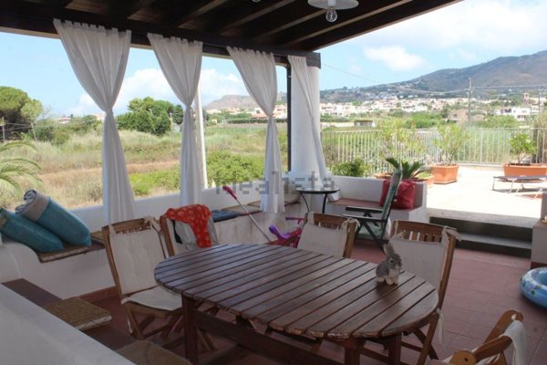 casa indipendente in vendita a Lipari