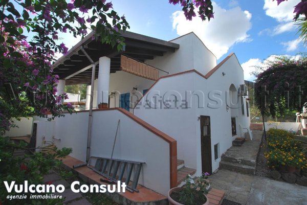 casa indipendente in vendita a Lipari