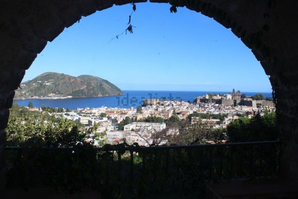 casa indipendente in vendita a Lipari