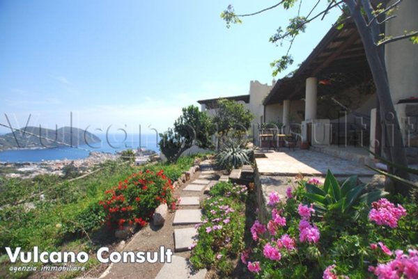 casa indipendente in vendita a Lipari