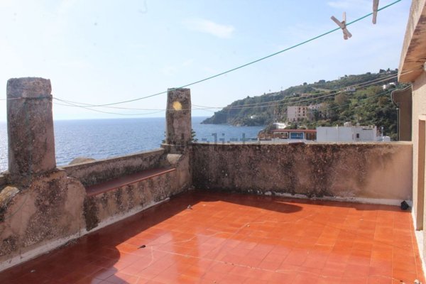 casa indipendente in vendita a Lipari