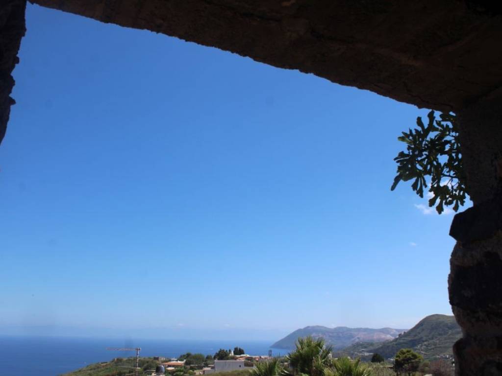 casa indipendente in vendita a Lipari