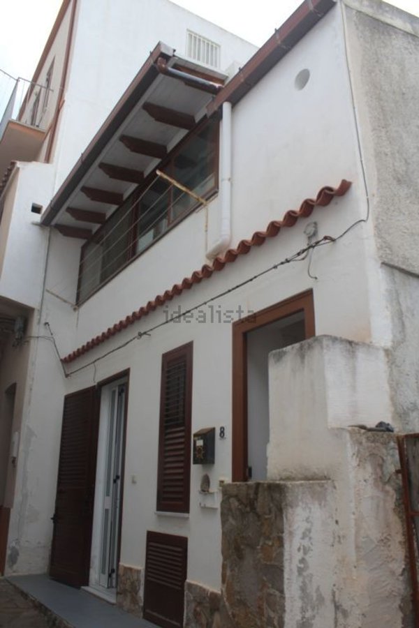 esavano in vendita a Lipari