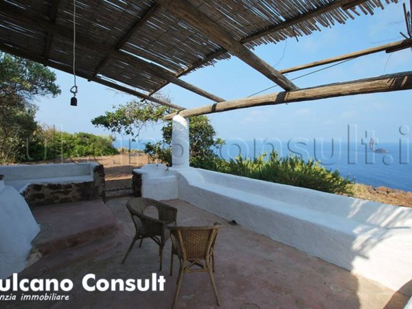 casa indipendente in vendita a Lipari