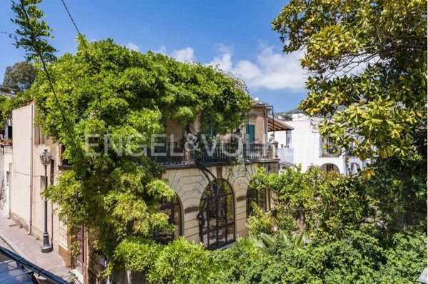 casa indipendente in vendita a Lipari