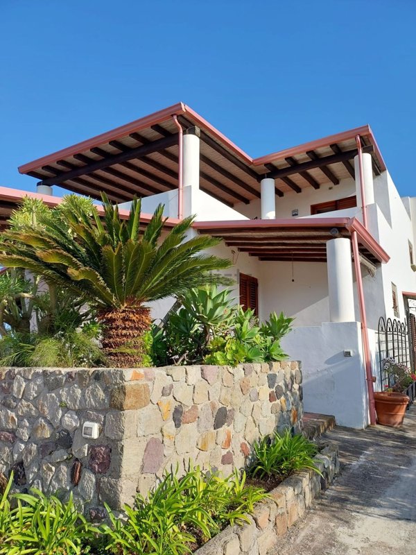 casa indipendente in vendita a Lipari