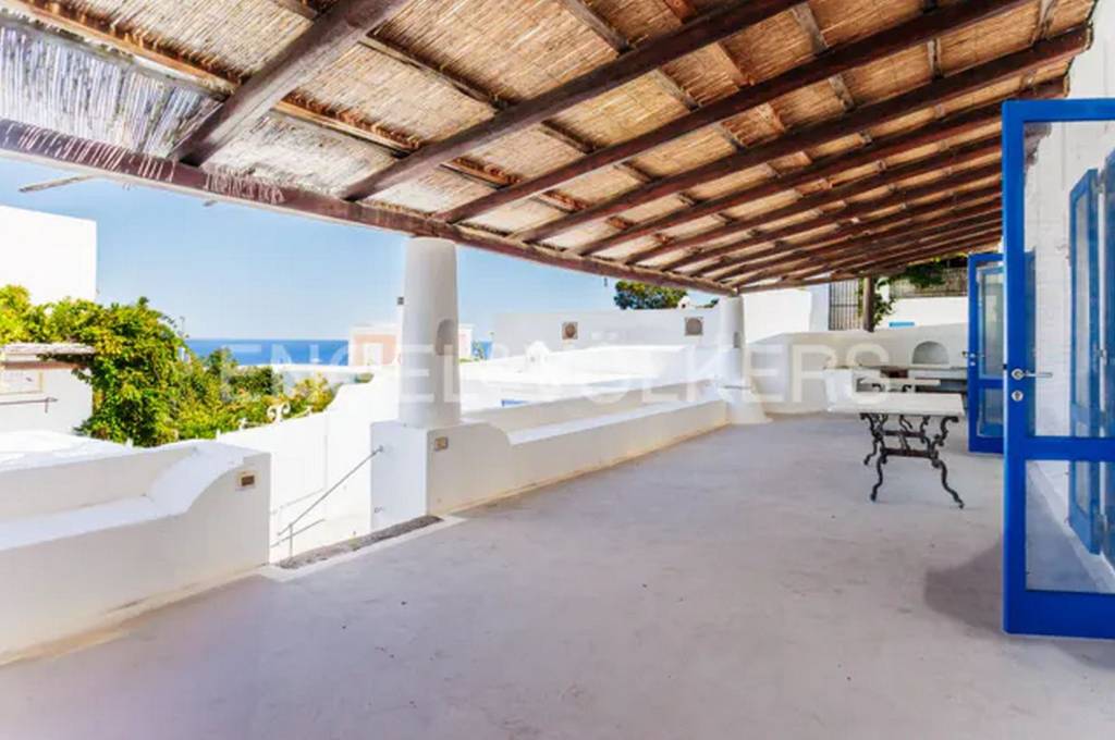casa indipendente in vendita a Lipari