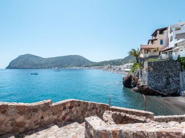 casa indipendente in vendita a Lipari