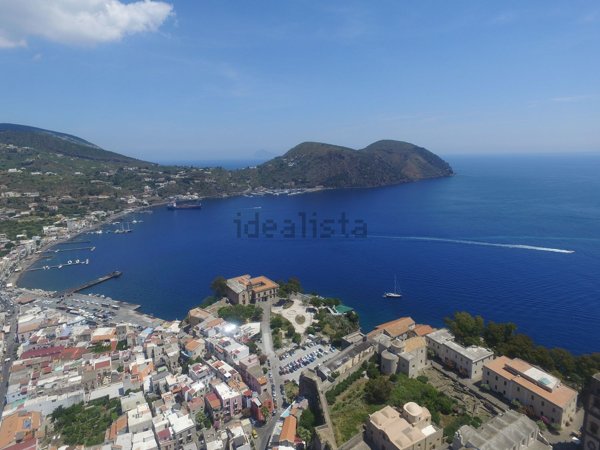 locale commerciale in vendita a Lipari