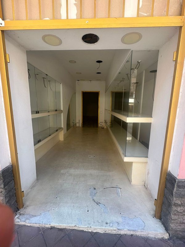 locale commerciale in vendita a Lipari