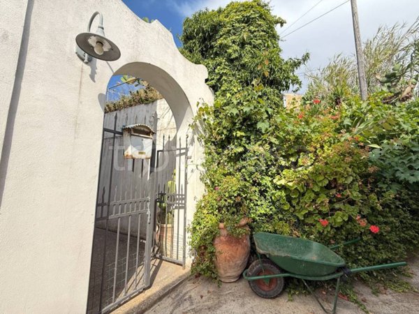 casa indipendente in vendita a Lipari