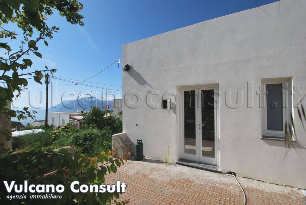 casa indipendente in vendita a Lipari