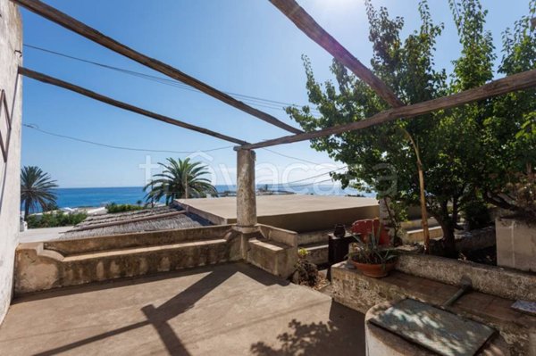casa indipendente in vendita a Lipari
