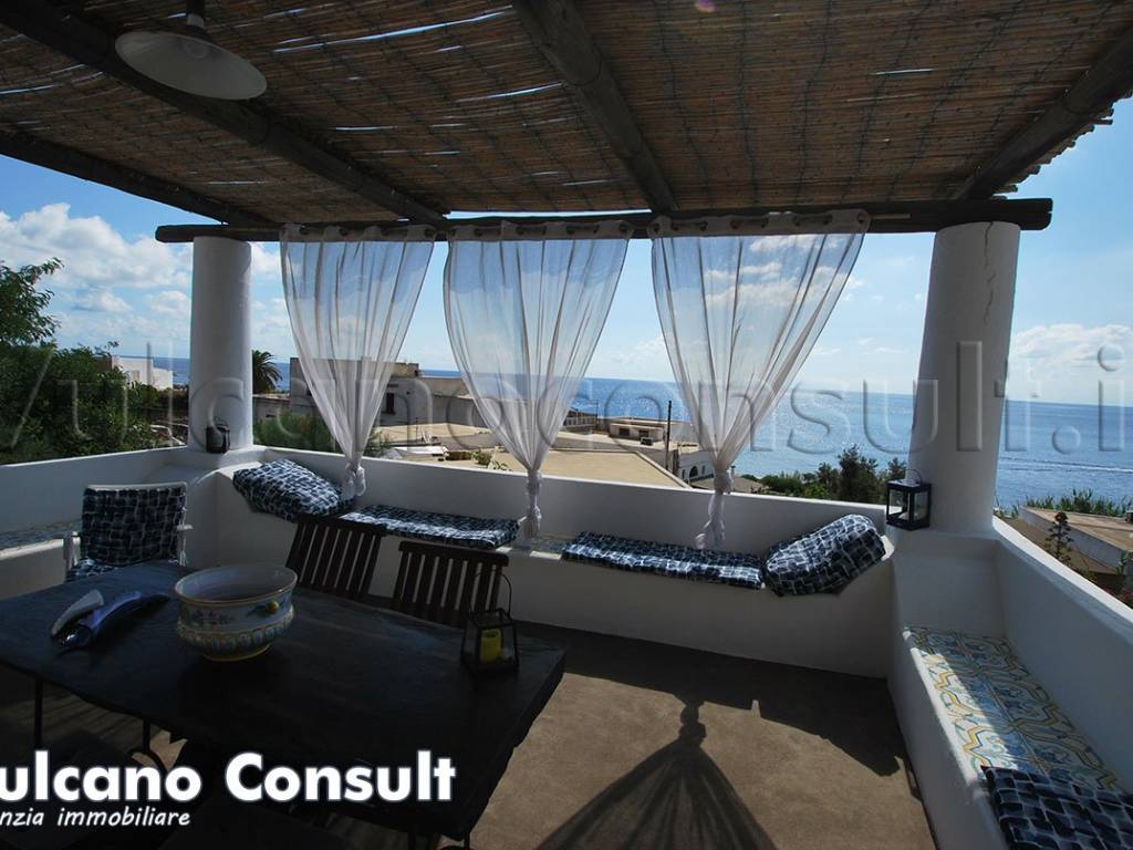 casa indipendente in vendita a Lipari