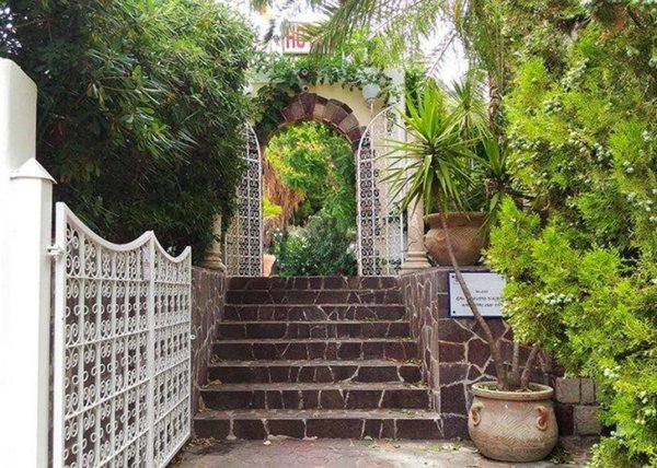 intera palazzina in vendita a Lipari