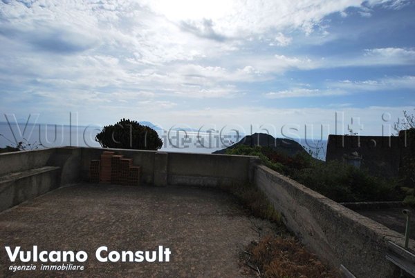 casa indipendente in vendita a Lipari