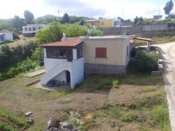 casa indipendente in vendita a Lipari