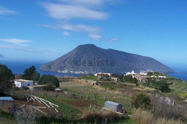 quadrivano in vendita a Lipari