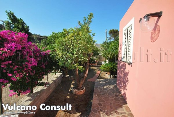 casa indipendente in vendita a Lipari