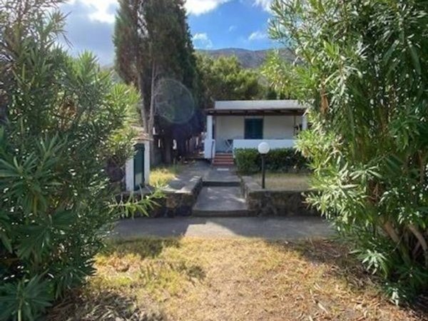 casa indipendente in vendita a Lipari