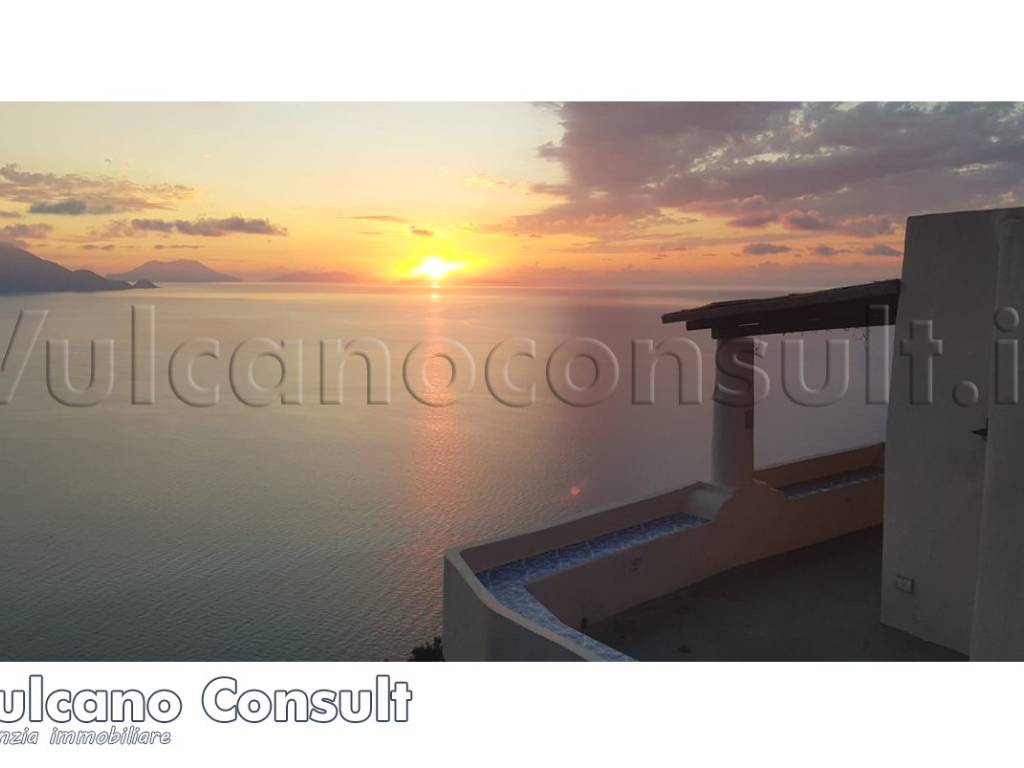 casa indipendente in vendita a Lipari