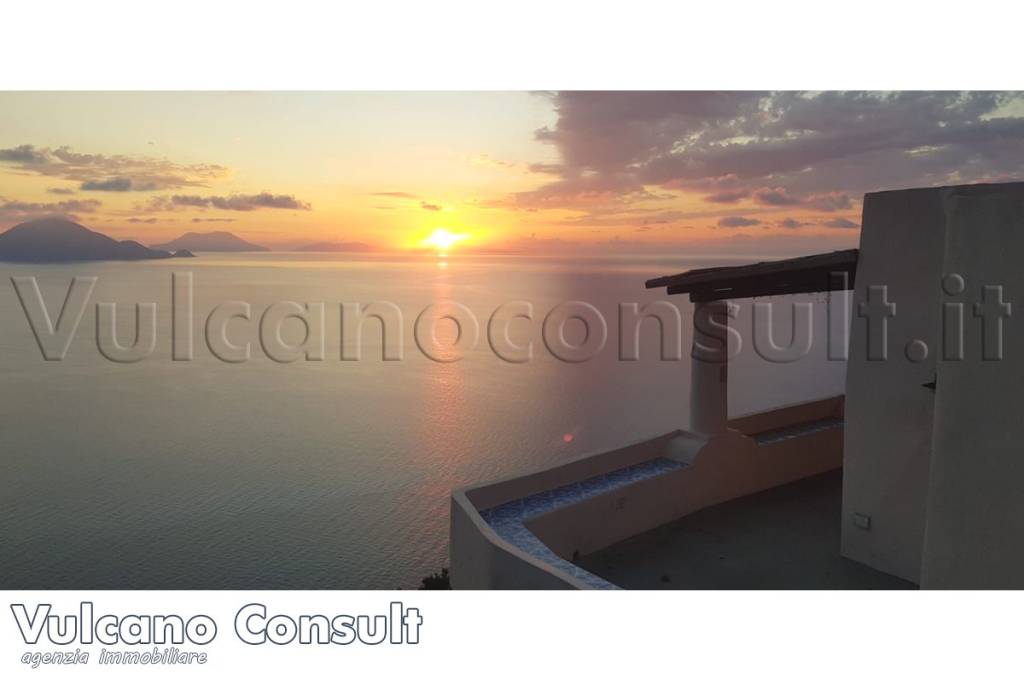 casa indipendente in vendita a Lipari