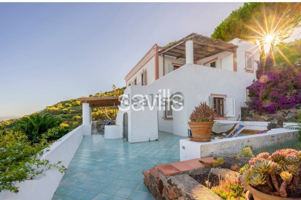 casa indipendente in vendita a Lipari