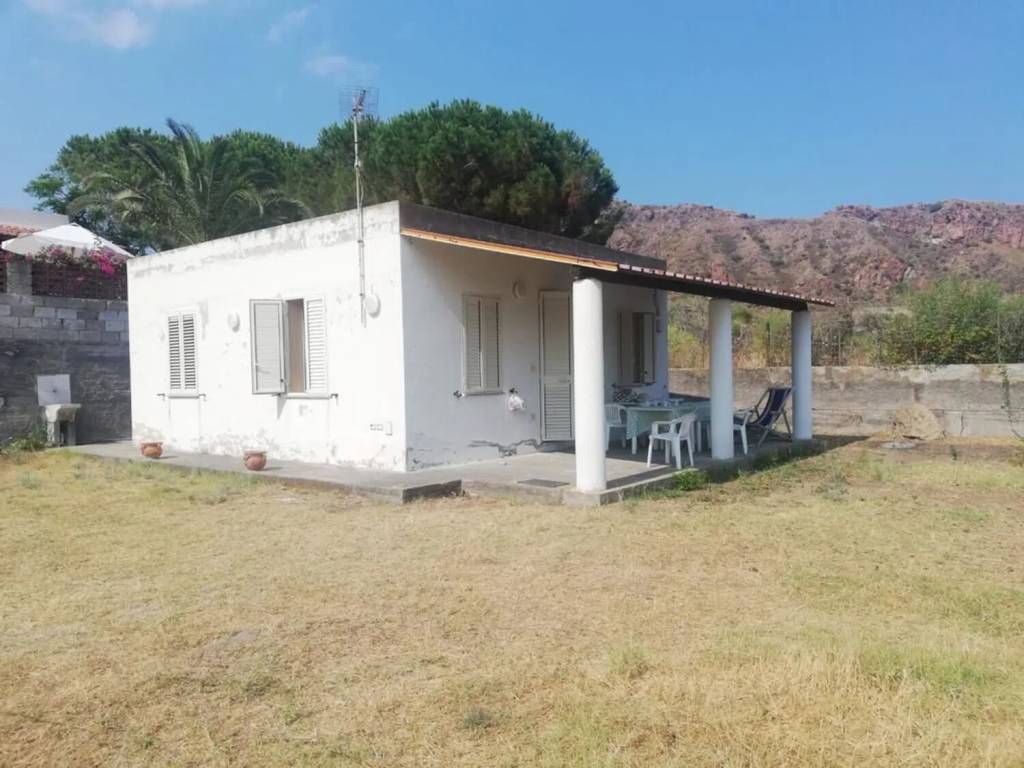 casa indipendente in vendita a Lipari