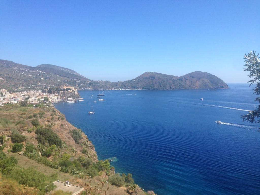 intera palazzina in vendita a Lipari