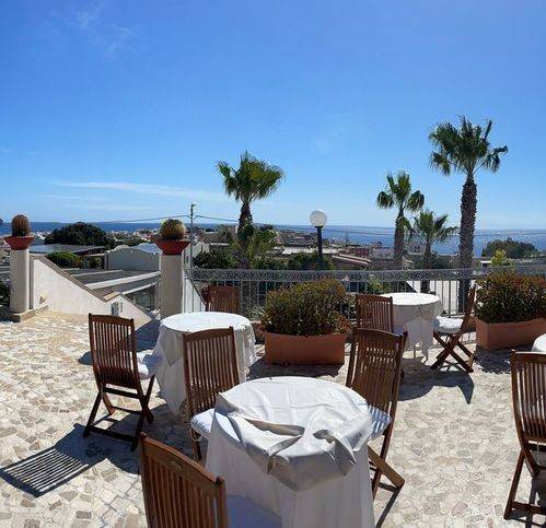 intera palazzina in vendita a Lipari