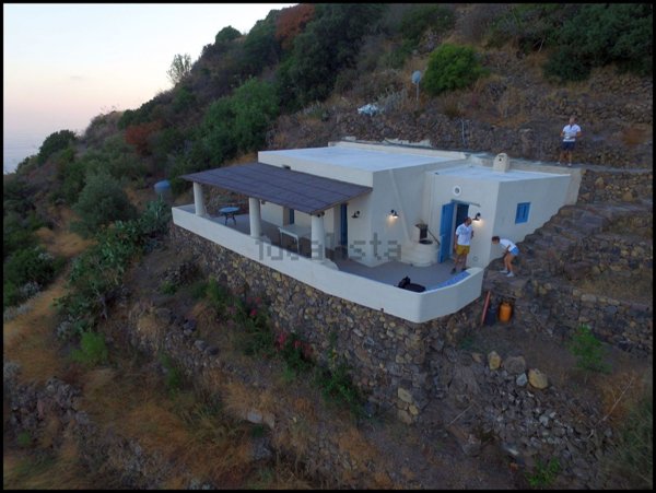 casa indipendente in vendita a Lipari