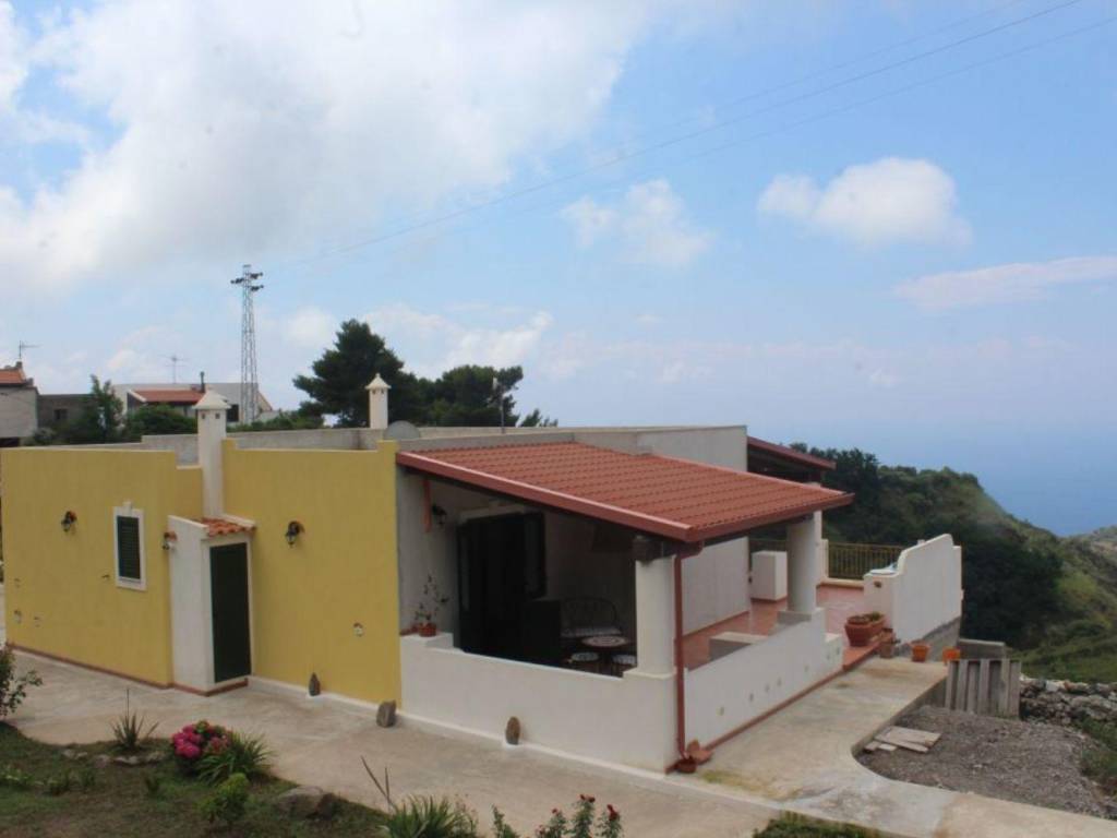 casa indipendente in vendita a Lipari