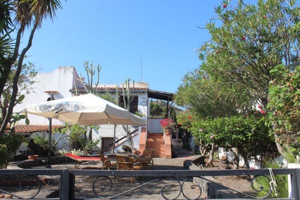 casa indipendente in vendita a Lipari