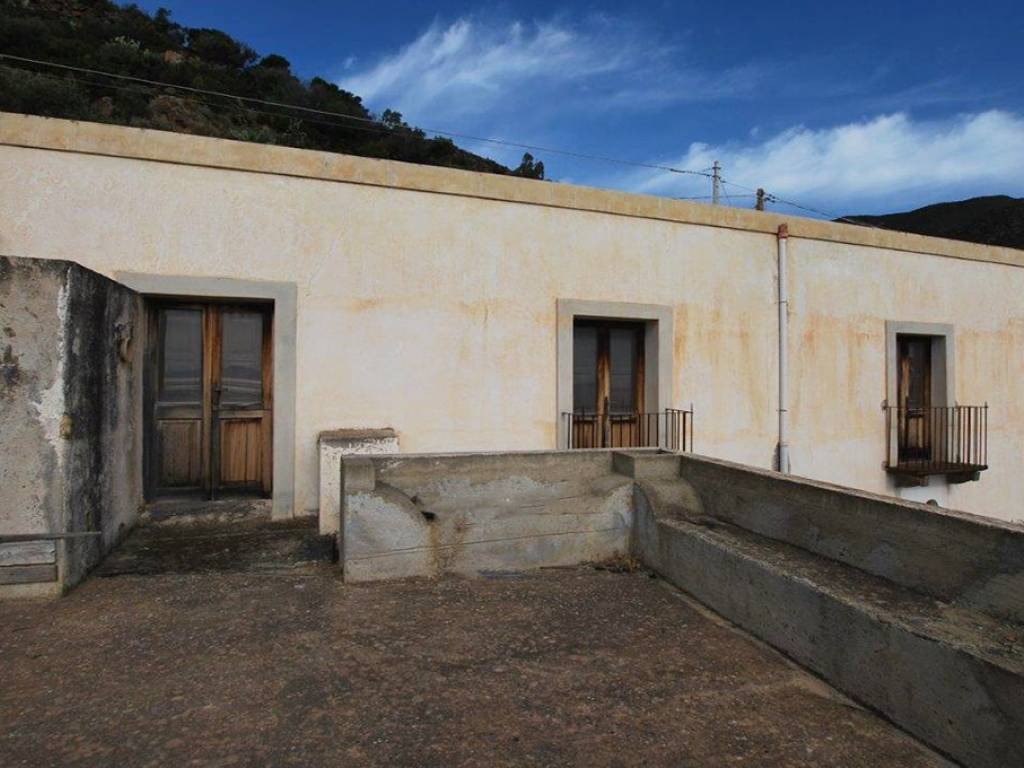 casa indipendente in vendita a Lipari