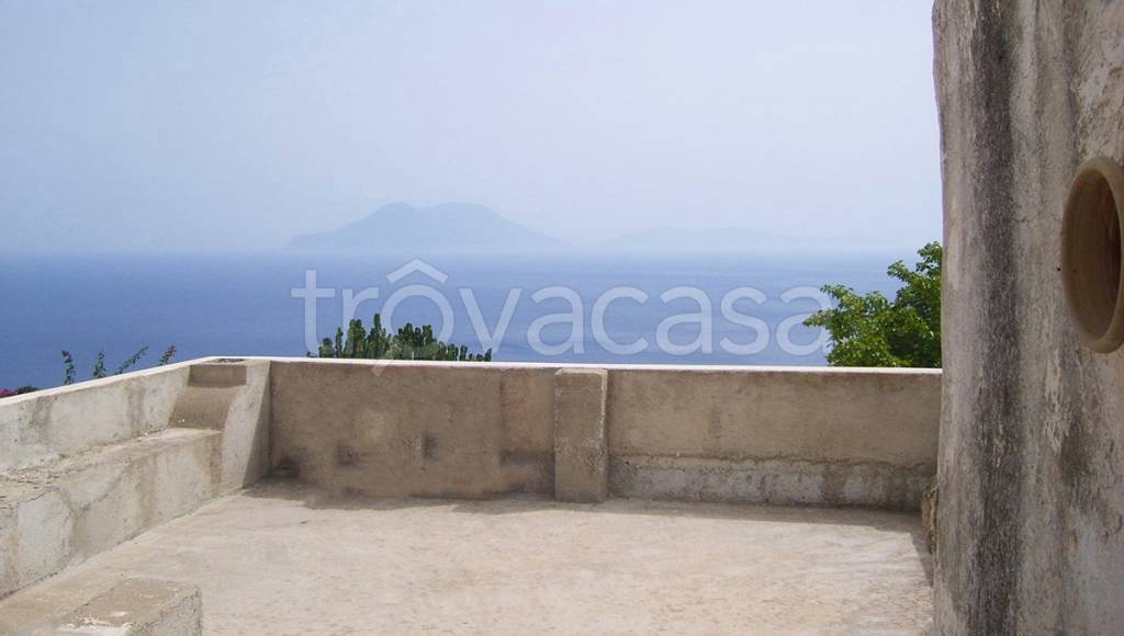 casa indipendente in vendita a Lipari