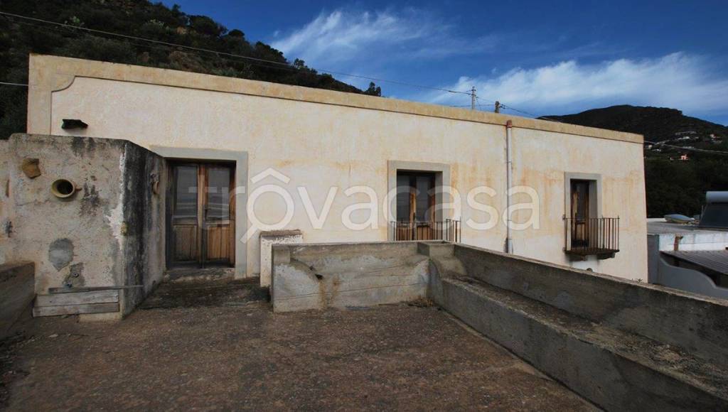 casa indipendente in vendita a Lipari