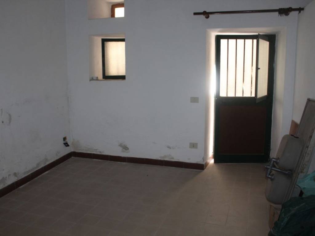 locale di sgombero in vendita a Lipari