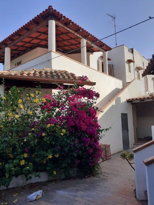 casa indipendente in vendita a Lipari